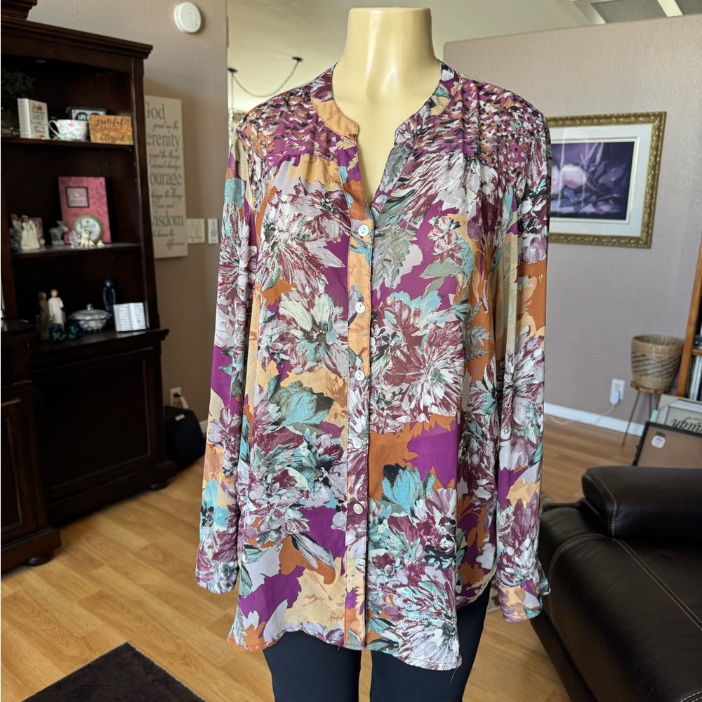 Figueroa & Flower sheer multicolored floral long sleeve Vneck blouse-size XL